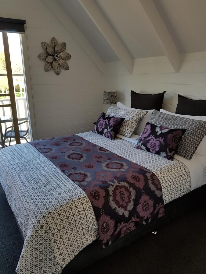 Creek Cottage Bed And Breakfast Traralgon Eksteriør billede
